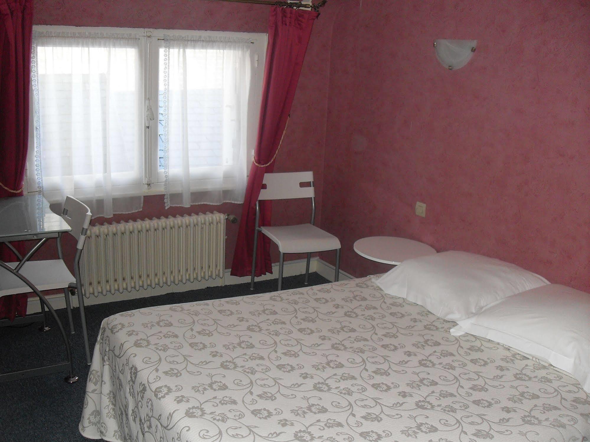 Hotel Restaurant Bocher Ploubazlanec Εξωτερικό φωτογραφία